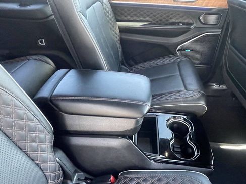 Used 2023 Jeep Grand Cherokee L Summit image 20