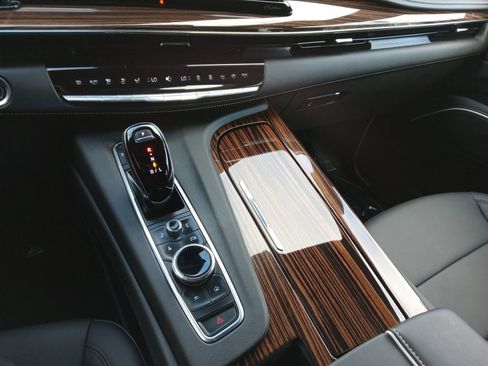 Used 2021 Cadillac Escalade ESV Luxury image 16