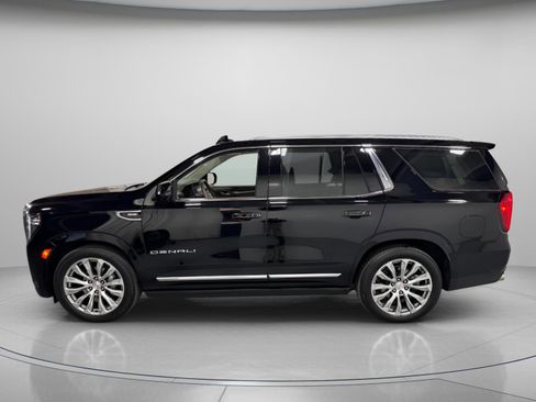 Used 2023 GMC Yukon Denali w/ Denali Reserve Package image 2
