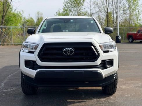 Used 2022 Toyota Tacoma SR w/ SX Package RWD image 2