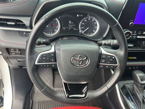 Used 2023 Toyota Highlander XSE AWD/4WD image 15