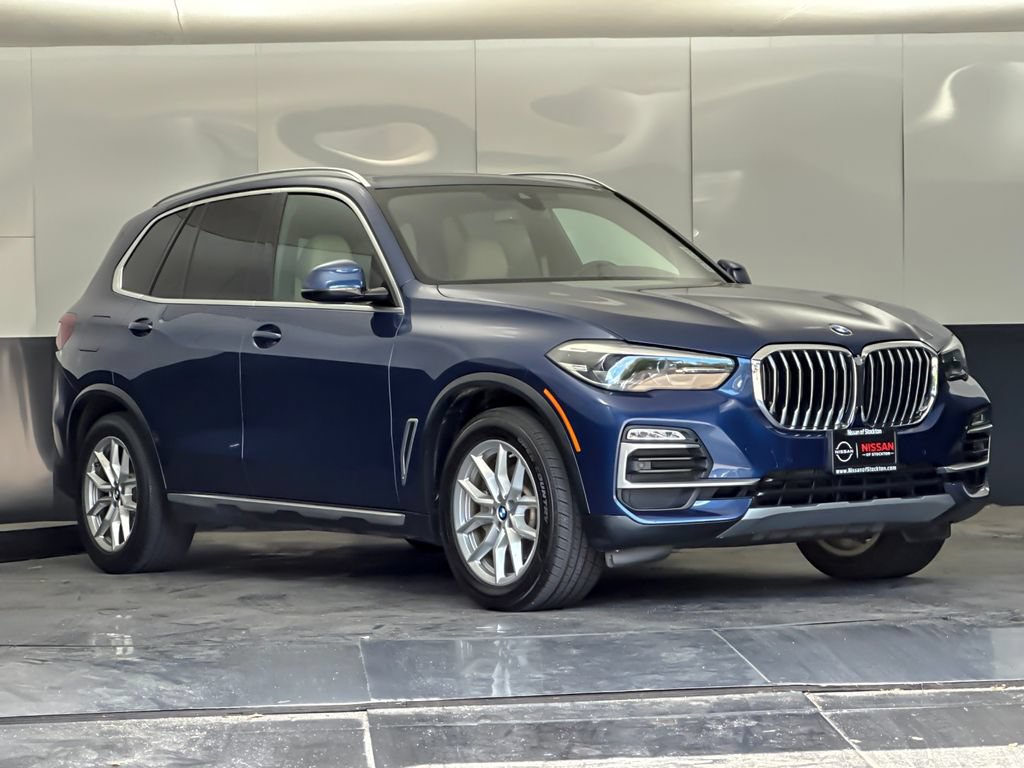 Used 2019 BMW X5 xDrive40i w/ Convenience Package AWD/4WD image 1