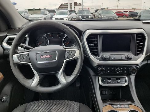 Used 2022 GMC Acadia SLE w/ Driver Convenience Package FWD image 7