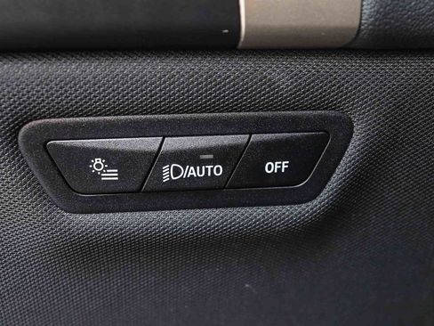 Used 2026 BMW iX xDrive60 image 21