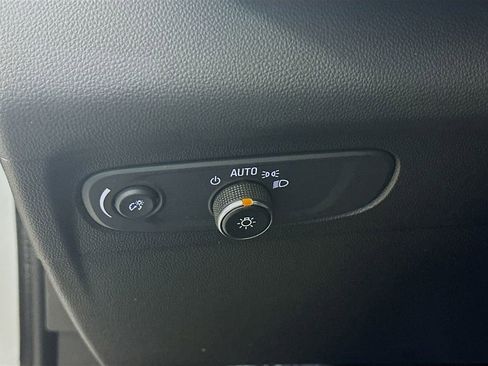 Used 2023 Buick Envision Essence FWD image 15