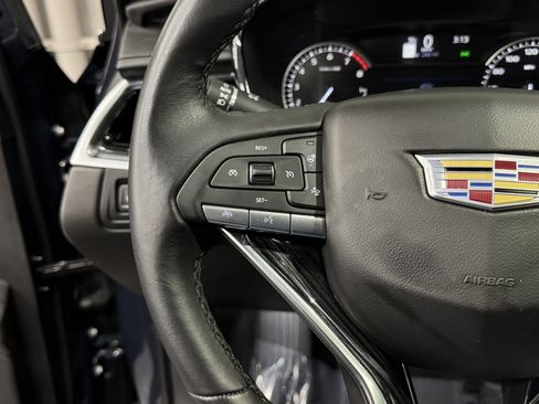 Used 2025 Cadillac XT6 Premium Luxury image 30