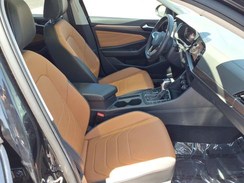 Certified 2024 Volkswagen Jetta SEL FWD image 11