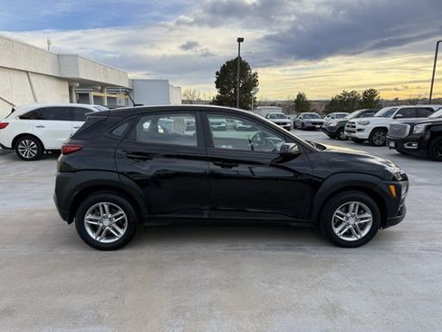 Used 2018 Hyundai Kona SE image 2
