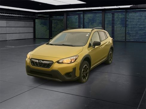 Used 2023 Subaru Crosstrek 2.0i image 8