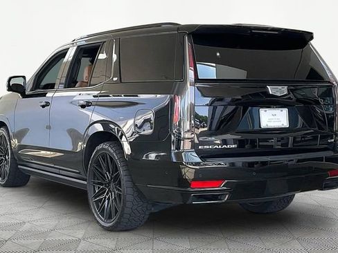 Used 2024 Cadillac Escalade Sport w/ Touring Package AWD/4WD image 4