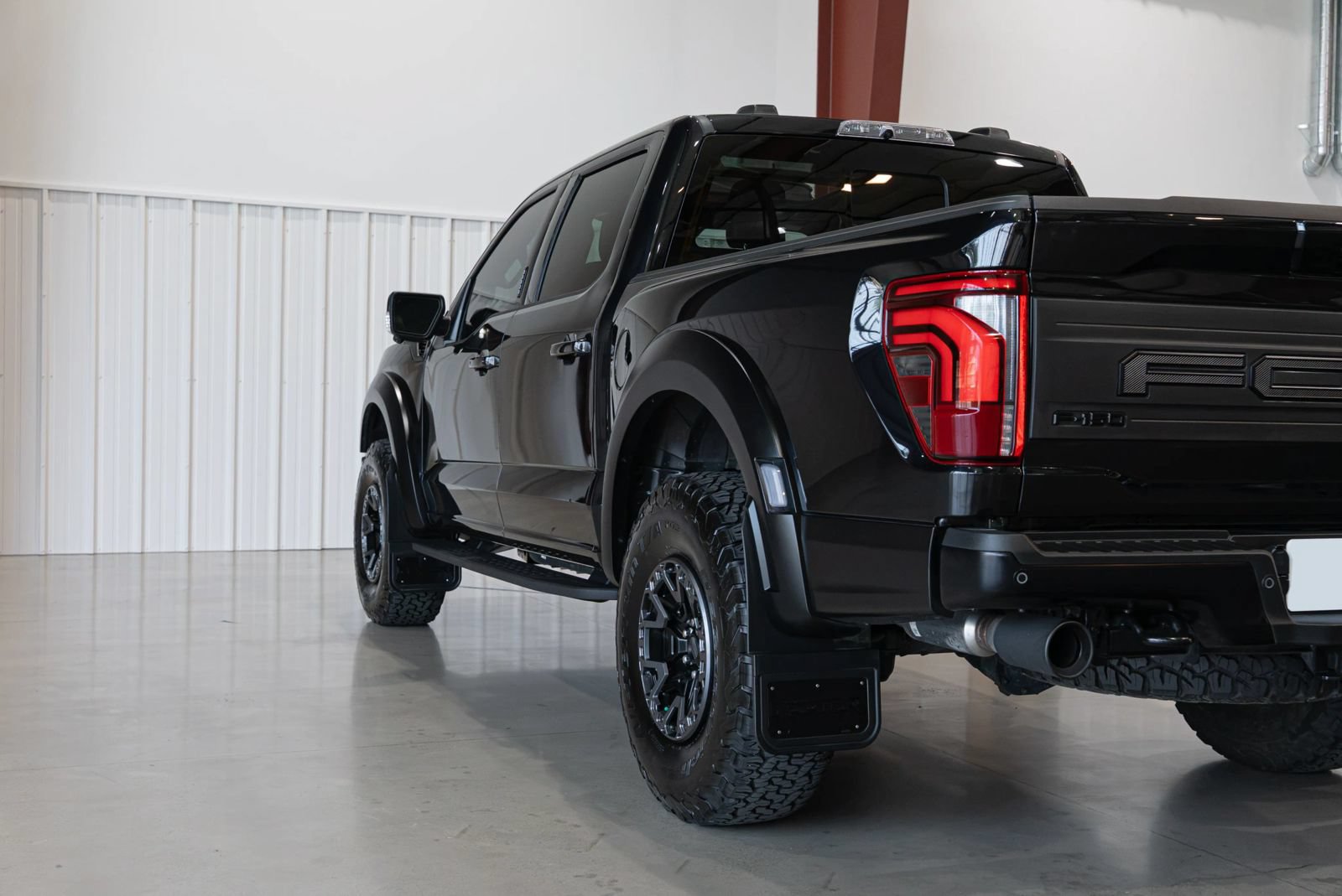 Used 2024 Ford F150 Raptor w/ Equipment Group 803A Raptor R AWD/4WD image 16