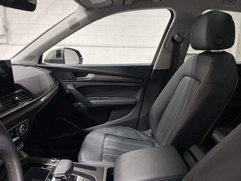 Used 2023 Audi Q5 2.0T Premium Plus w/ Premium Plus Package AWD/4WD image 14