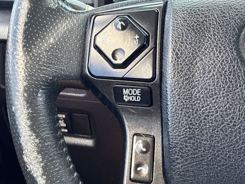 Used 2021 Toyota 4Runner TRD Off-Road AWD/4WD image 26