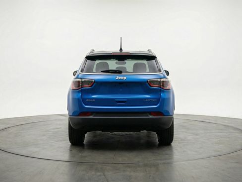 Used 2025 Jeep Compass Limited image 7