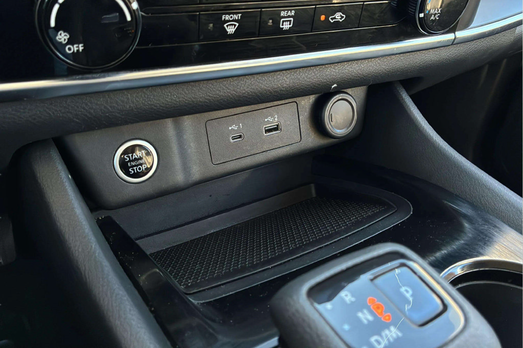 Used 2021 Nissan Rogue S FWD image 16