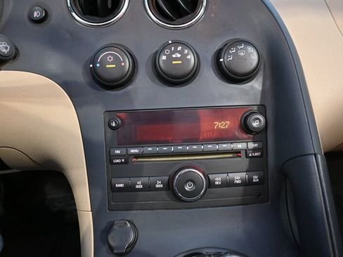 Used 2006 Pontiac Solstice Convertible w/ Premium Package image 35