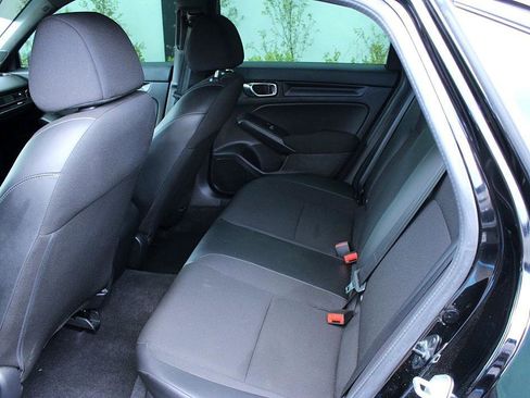 Used 2023 Honda Civic Sport image 11