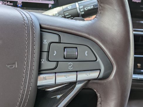 Used 2023 Cadillac Escalade Premium Luxury Platinum w/ LPO, Radiant Package AWD/4WD image 28