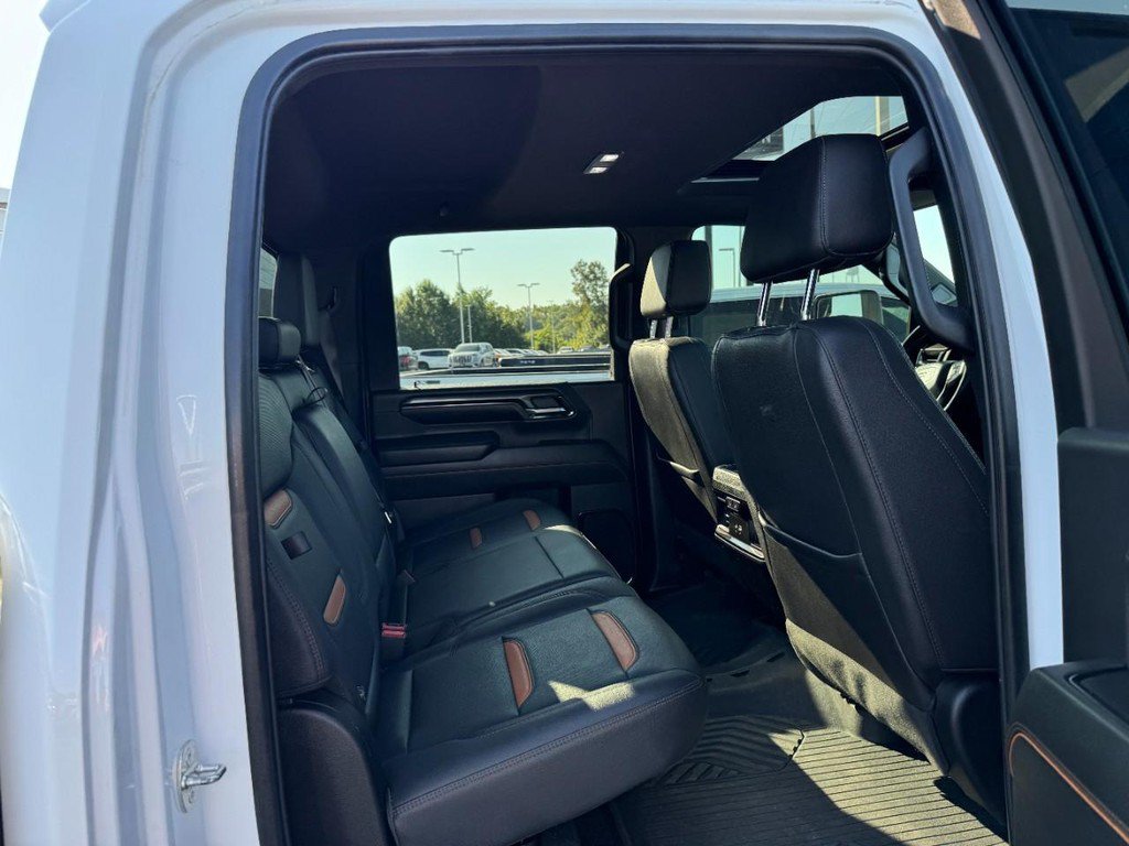 Used 2024 GMC Sierra 2500 AT4 w/ AT4 Premium Plus Package AWD/4WD image 13