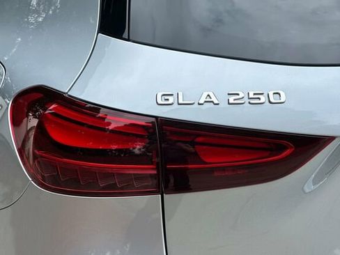 Certified 2026 Mercedes-Benz GLA 250 image 38