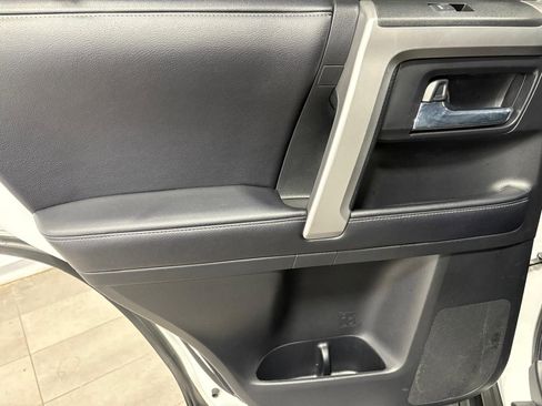 Used 2019 Toyota 4Runner SR5 Premium image 16