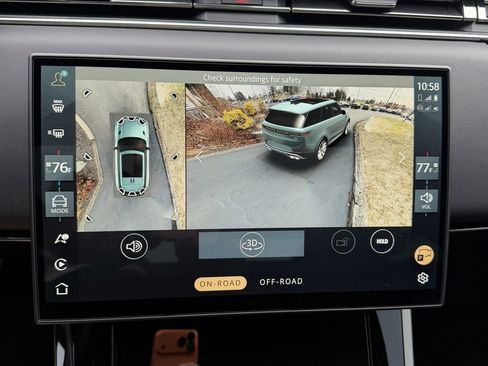 Used 2025 Land Rover Range Rover Sport Dynamic SE image 27