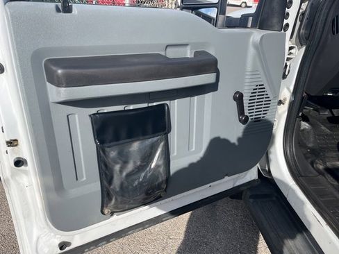 Used 2013 Ford F450 XL w/ Snow Plow Prep Pkg image 9