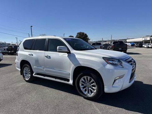 Used 2019 Lexus GX 460 image 2