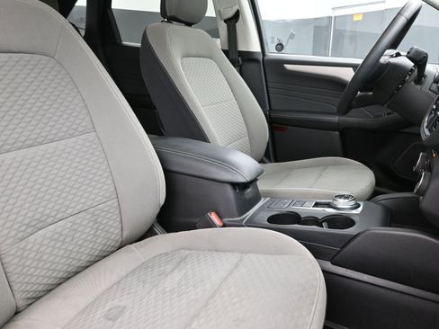 Used 2022 Ford Escape SE w/ SE Sport Appearance Package image 26