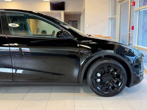 Used 2023 Tesla Model Y Long Range AWD/4WD image 16