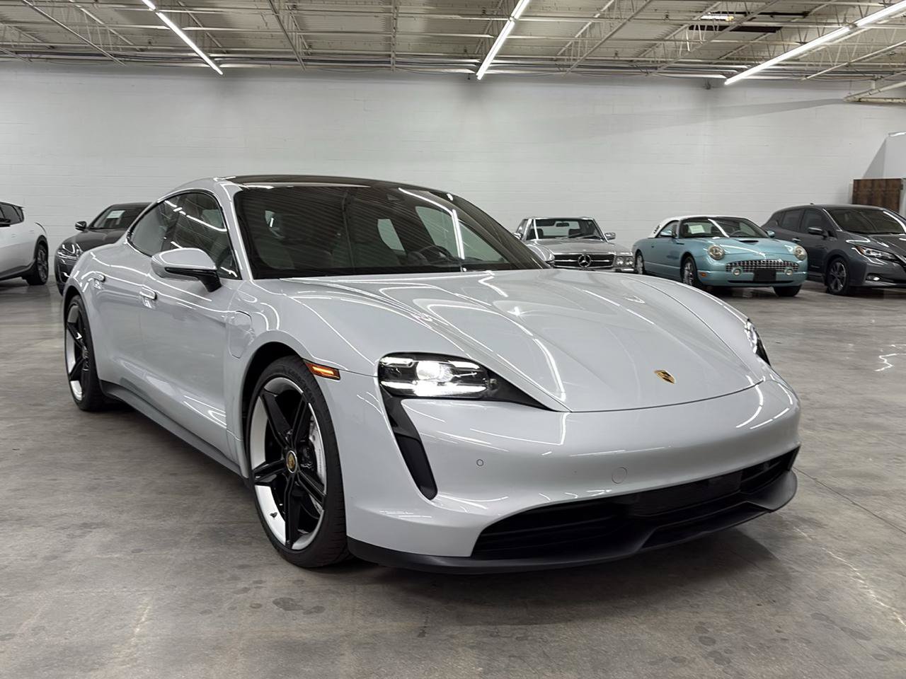 Used 2022 Porsche Taycan 4S AWD/4WD image 4