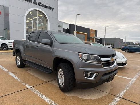 Used 2019 Chevrolet Colorado LT w/ LT Convenience Package image 2