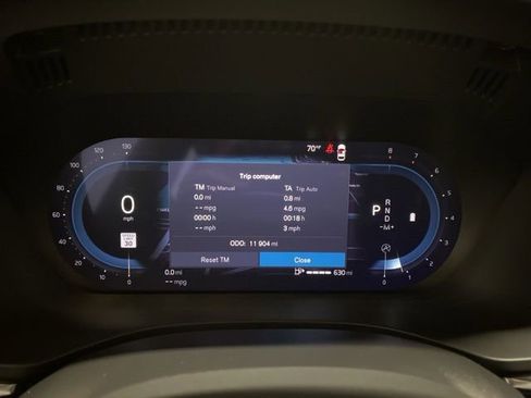 Used 2025 Volvo XC60 B5 Core image 10