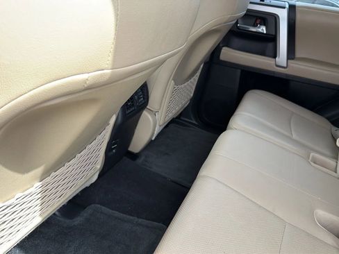 Used 2015 Toyota 4Runner Limited AWD/4WD image 48