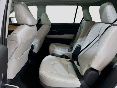 New 2026 Toyota Grand Highlander AWD image 24