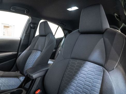 Used 2024 Toyota Corolla SE w/ SE Package image 14