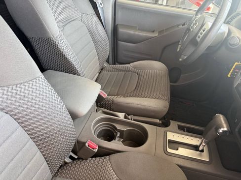 Used 2017 Nissan Frontier SV RWD image 12