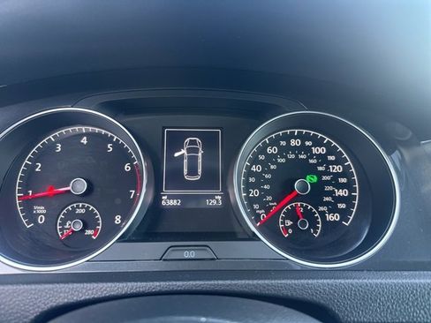 Used 2018 Volkswagen Golf S image 12