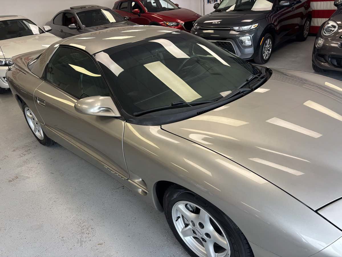 Used 2000 Pontiac Firebird Coupe RWD image 3