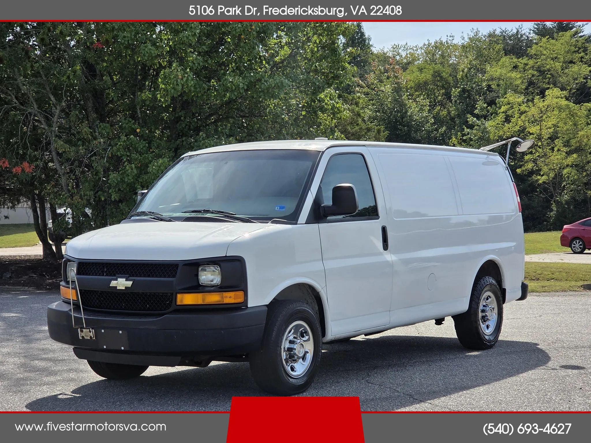 Used 2016 Chevrolet Express 3500 RWD image 1