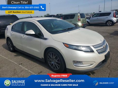 Used 2013 Chevrolet Volt Premium w/ Premium Trim Package FWD image 5