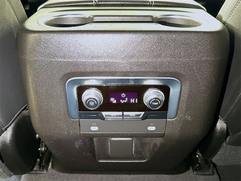 Used 2021 GMC Yukon SLT image 23