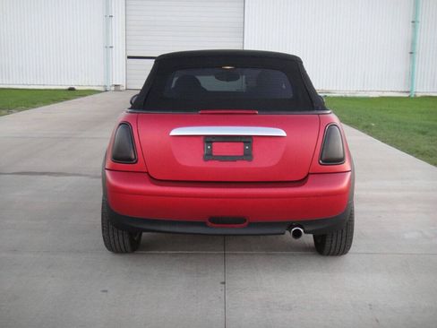 Used 2010 MINI Cooper Convertible FWD image 19