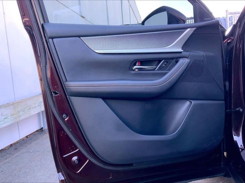 Used 2024 MAZDA CX-90 Plug-In Hybrid w/ Premium Pkg image 22