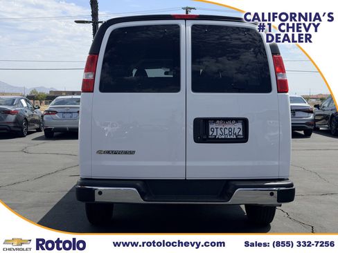 Used 2025 Chevrolet Express 3500 LT w/ LT Preferred Equipment Group RWD image 5
