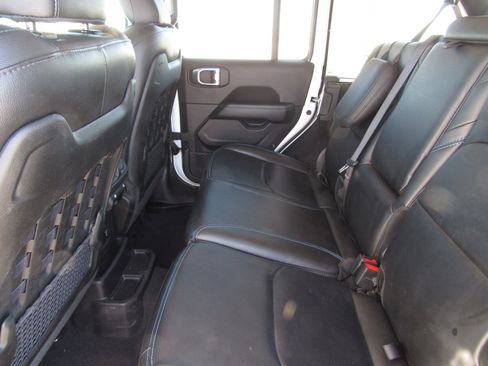 Used 2023 Jeep Wrangler Unlimited Rubicon 4xe w/ Cold Weather Group image 13