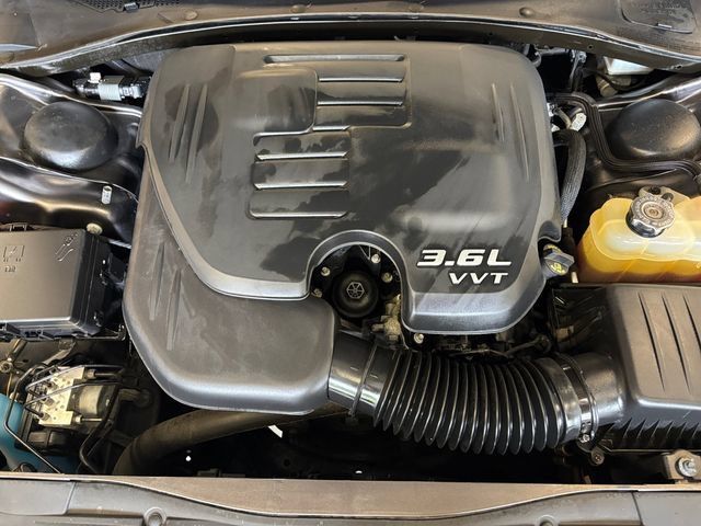 Used 2020 Chrysler 300 Limited AWD/4WD image 20