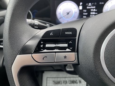 Used 2024 Hyundai Elantra SEL image 18