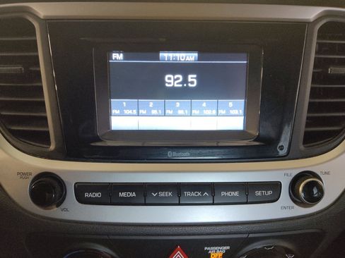 Used 2020 Hyundai Accent SE FWD image 25