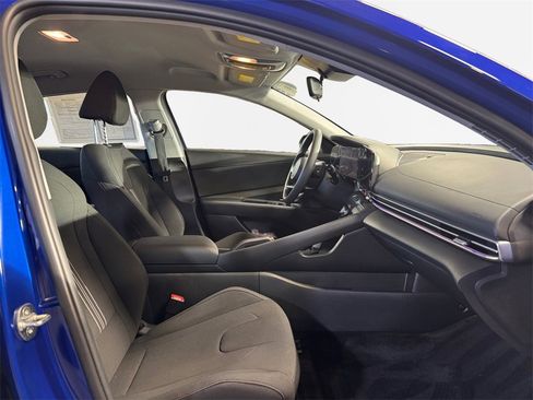 Used 2024 Hyundai Elantra SEL image 26